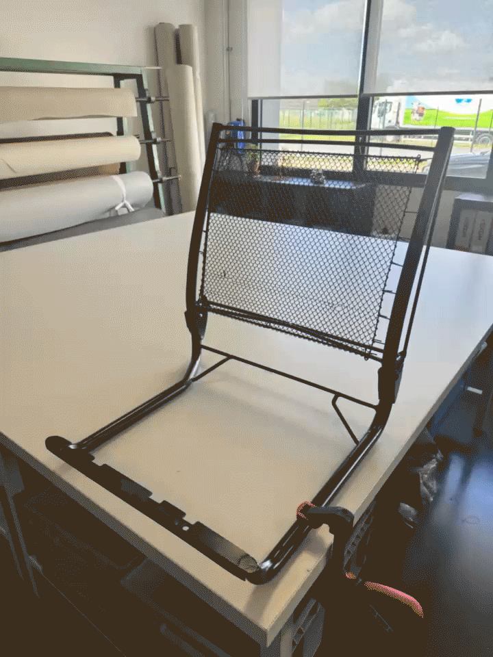 Transformation complète de la sellerie d’une Peugeot 203 dans l’atelier RENEL